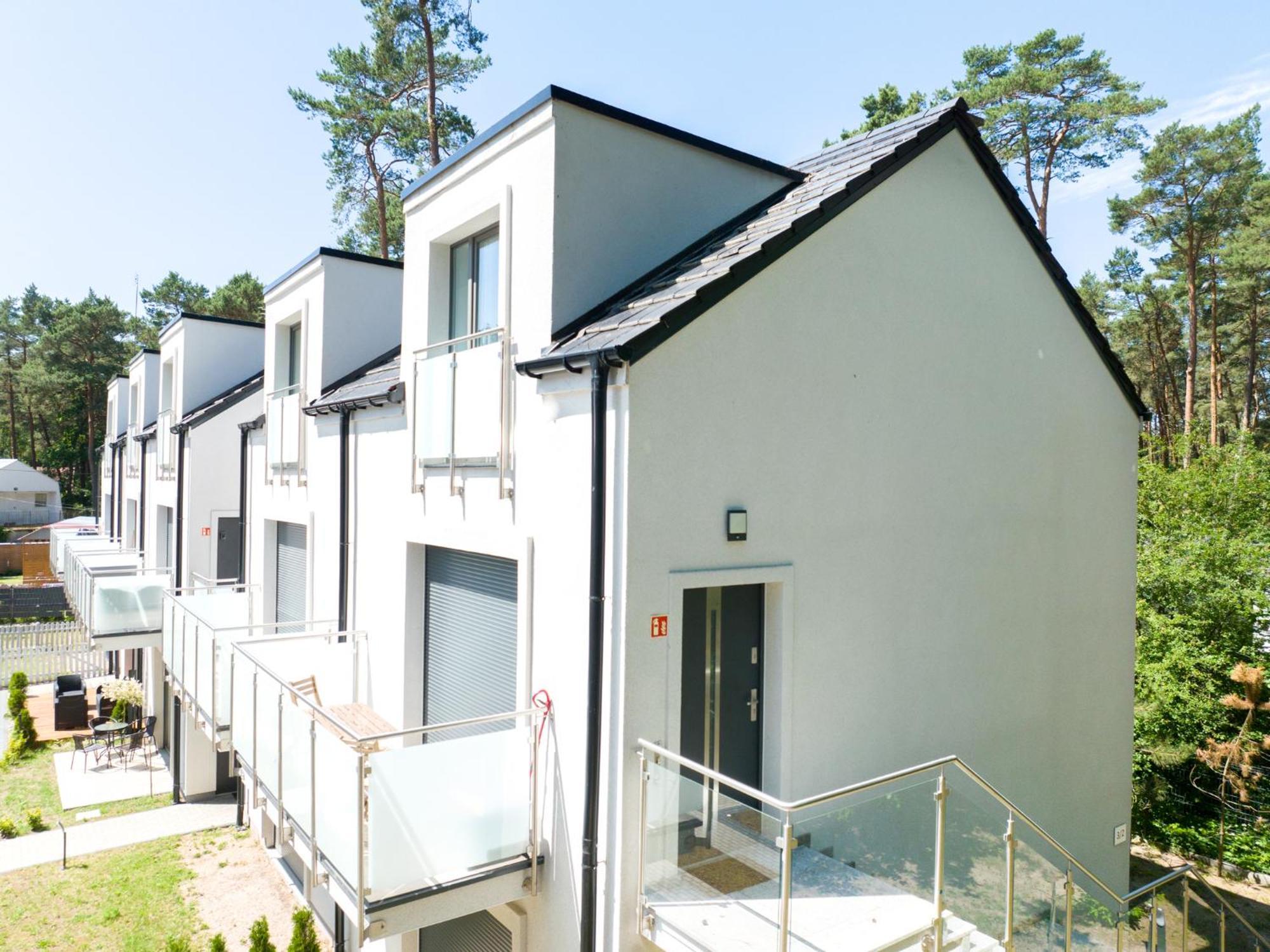 Komfortowy Apartament Dwupoziomowy W Cichej Okolicy Pobierowo Buitenkant foto